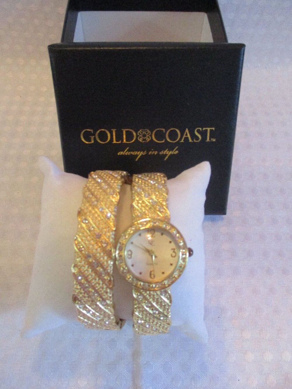 Gold Coast Women's Matching Hammered Gold Tone Bracelet Watch/Matching Bracelet